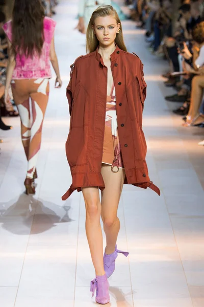 Look 2